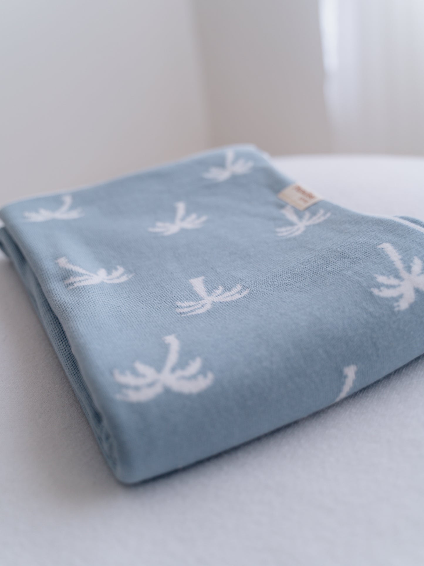 OCEAN PARADISE - KNITTED BLANKET
