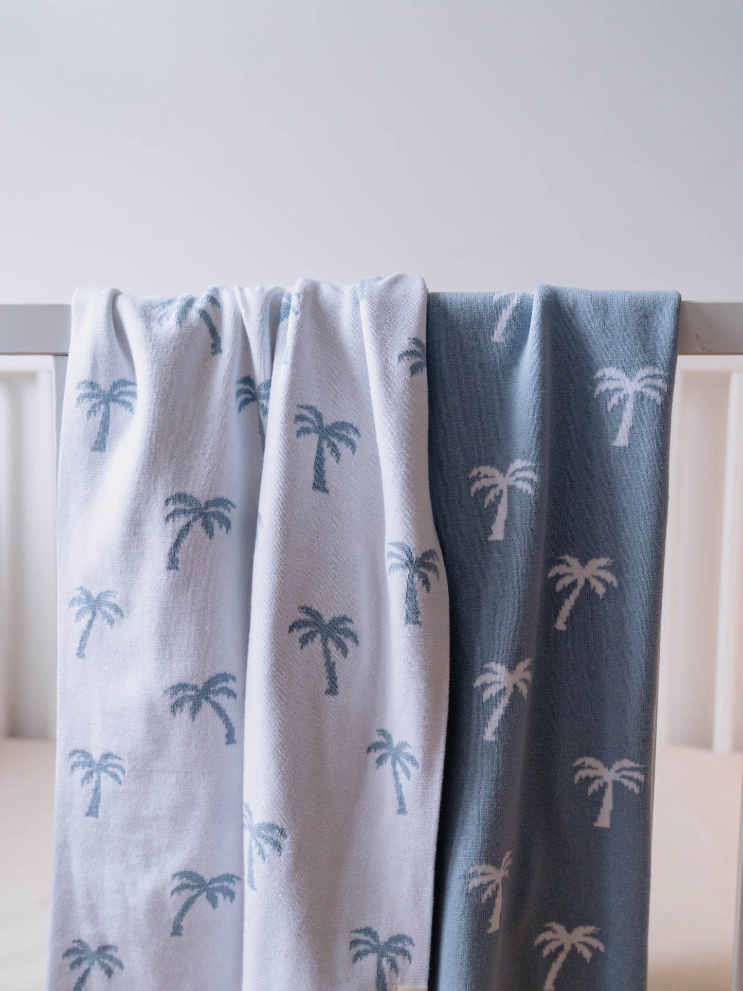 OCEAN PARADISE - KNITTED BLANKET