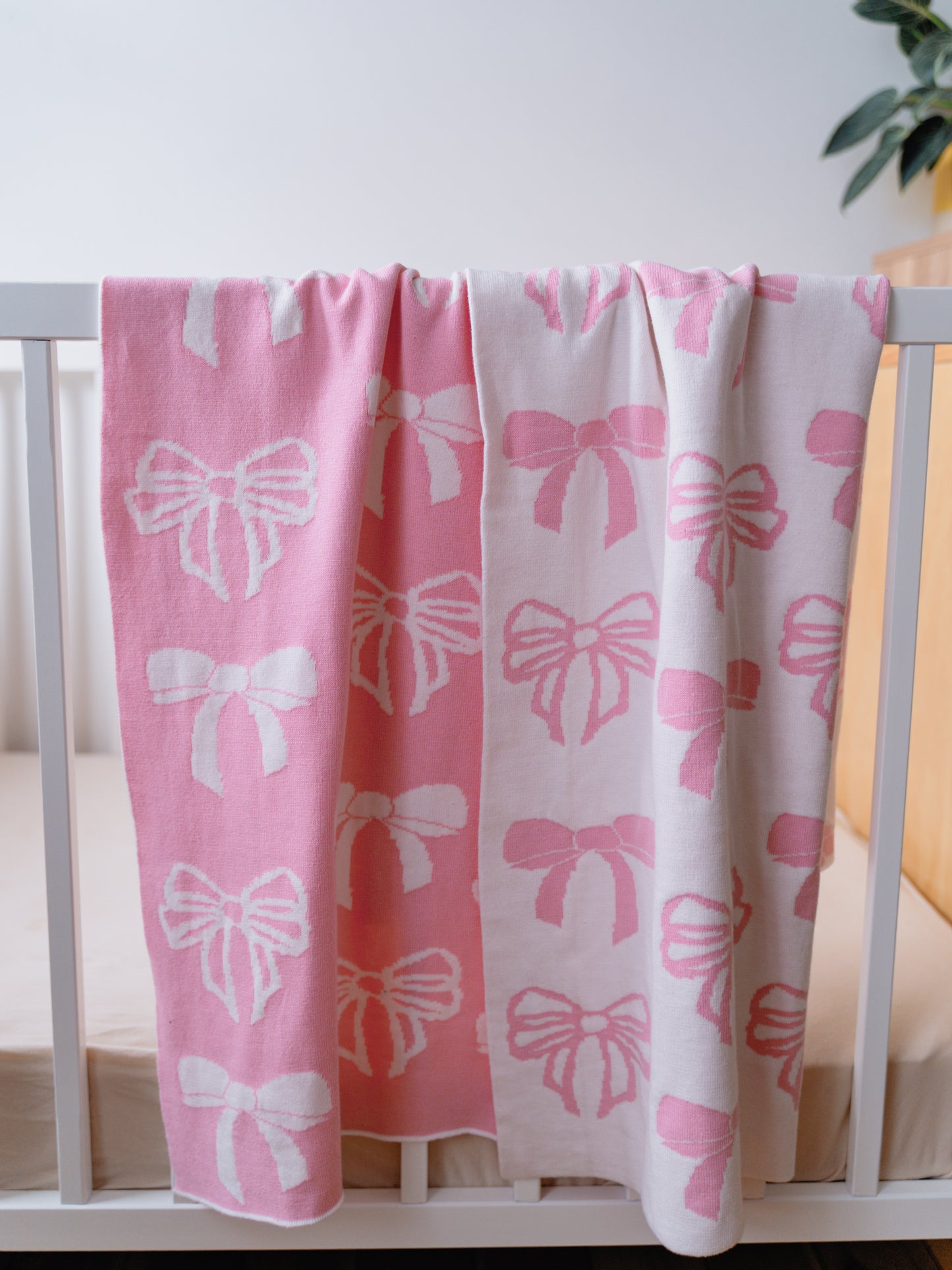 SUGAR BOW - KNITTED BLANKET
